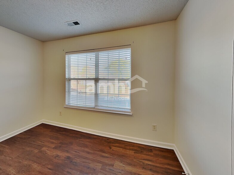 Building Photo - 4763 Asherton Pl NW