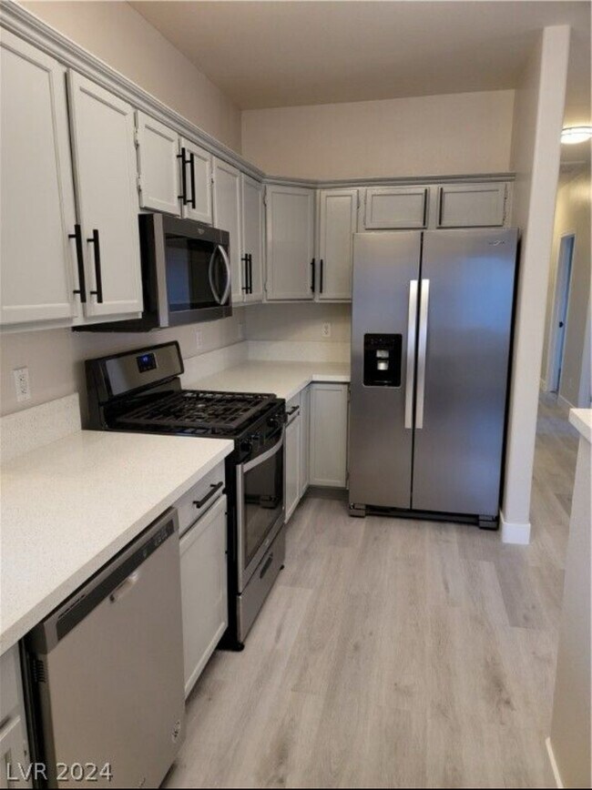Building Photo - 6809 Squaw Mountain Dr
