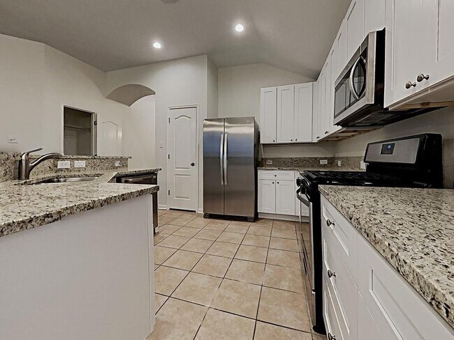 Building Photo - 30114 Saw Oaks Dr