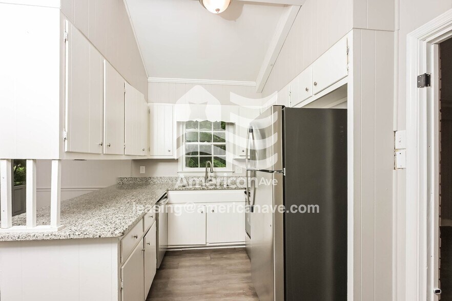 Building Photo - 3217 Misty Valley Dr