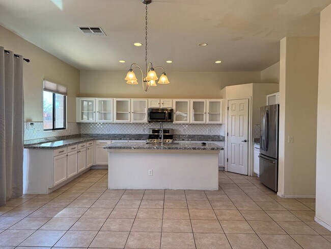 Building Photo - 3BR/2.5BA/2CG, 2072 sq.ft. rental in Sierra Vista, AZ