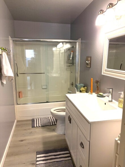 Building Photo - 555 Pierce St