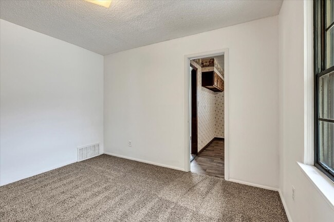 Building Photo - 2412 N Key Blvd