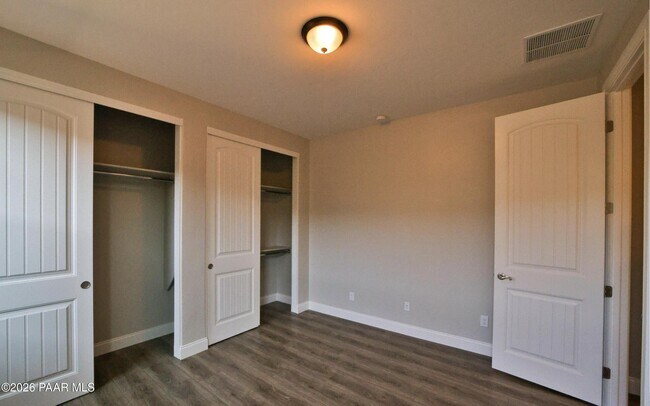 Building Photo - 7037 Robin Nest Ct