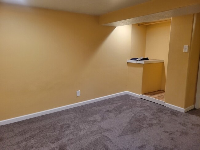 Building Photo - 511 Eddy Ave