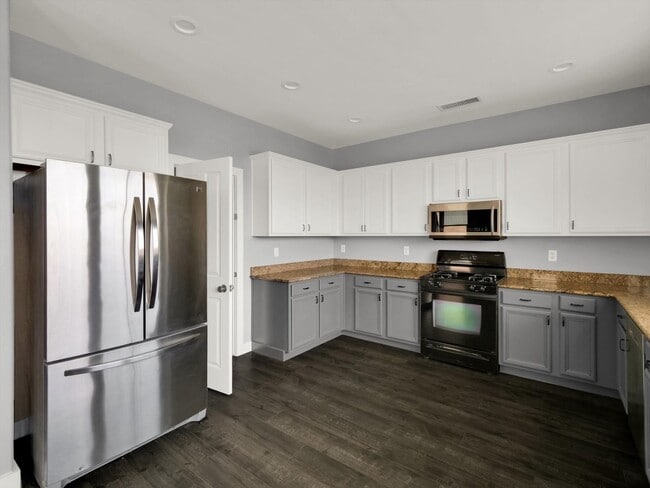 Building Photo - 3-bedroom, 3-bathroom 2212 home