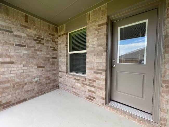 Building Photo - AVAILABLE NOW NEW CONSTRUCTION 3 BEDROOM 2...