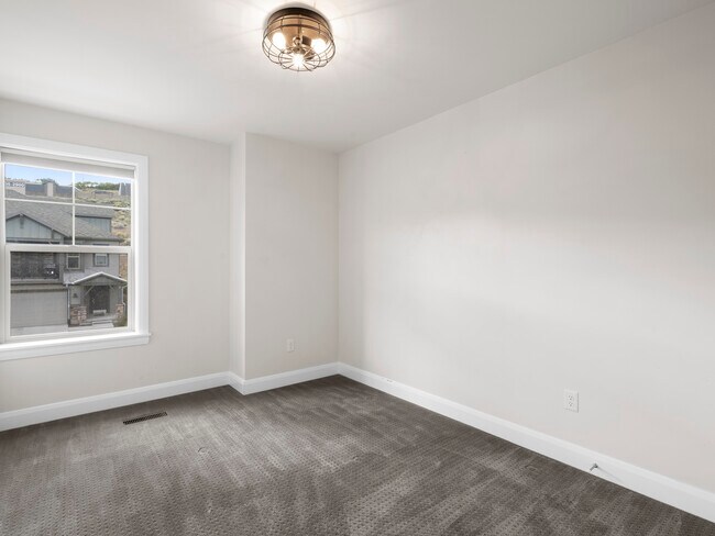 Building Photo - 1116 W Cattail Ct