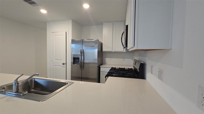 Building Photo - 6810 Eastern Cottonwood Ln