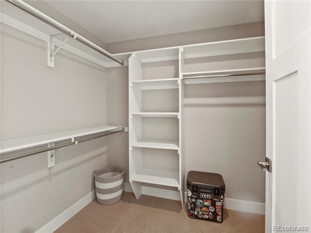 Building Photo - 210 S Cherrywood Dr