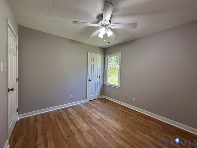 Building Photo - 7145 Foxbernie Dr
