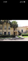 Building Photo - 995 Riverside Dr