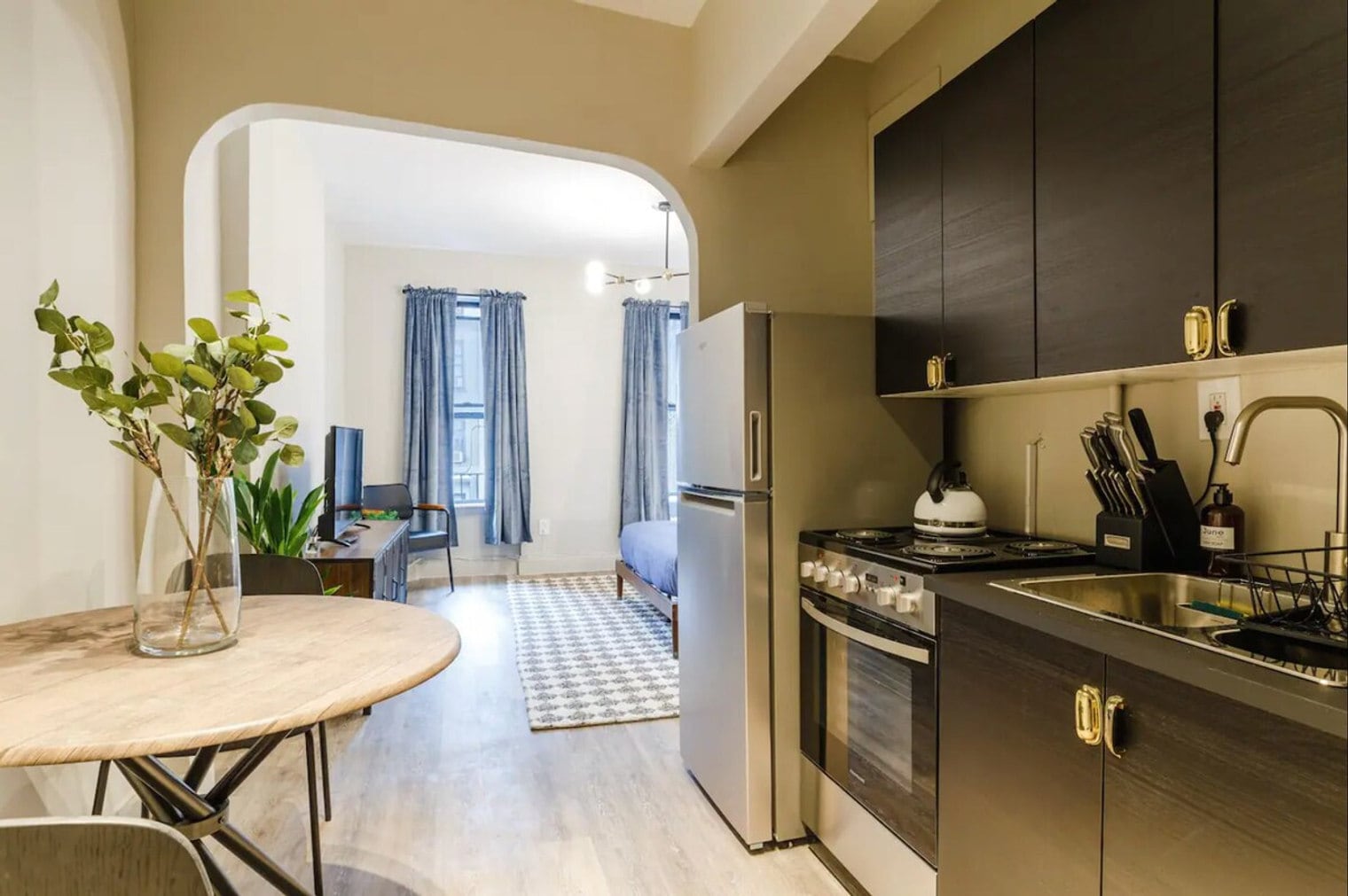 Building Photo - 1113 York Ave