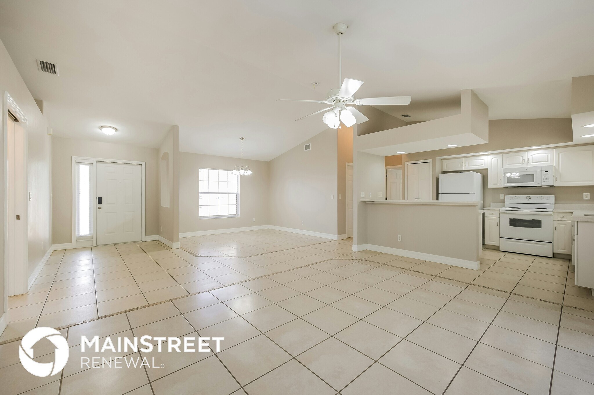 Building Photo - 448 Reading St