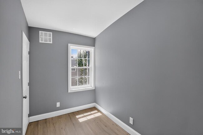Building Photo - 3053 Janney St