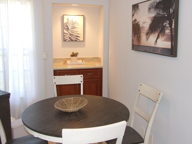 Building Photo - 1605 S US Hwy 1