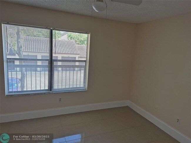 Building Photo - 4281 W McNab Rd