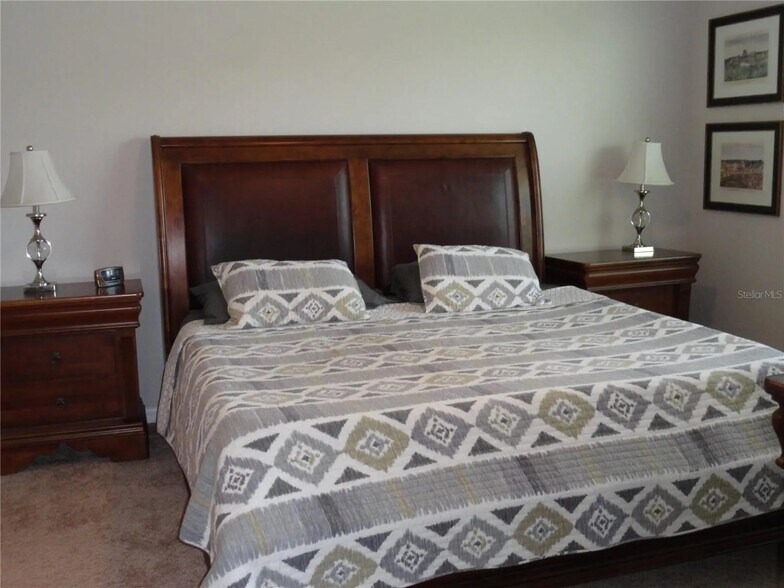 Master Bedroom - 25152 E Lenox Cir