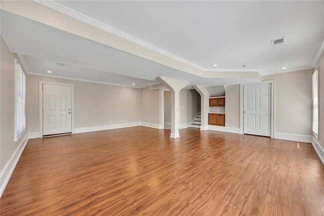 Building Photo - 2460 Sims Dr NE