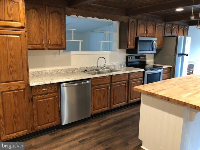 Building Photo - 2485 Williamsport Pike