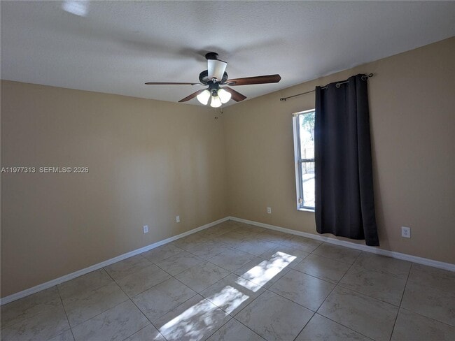 Building Photo - 4438 SW Athena Dr