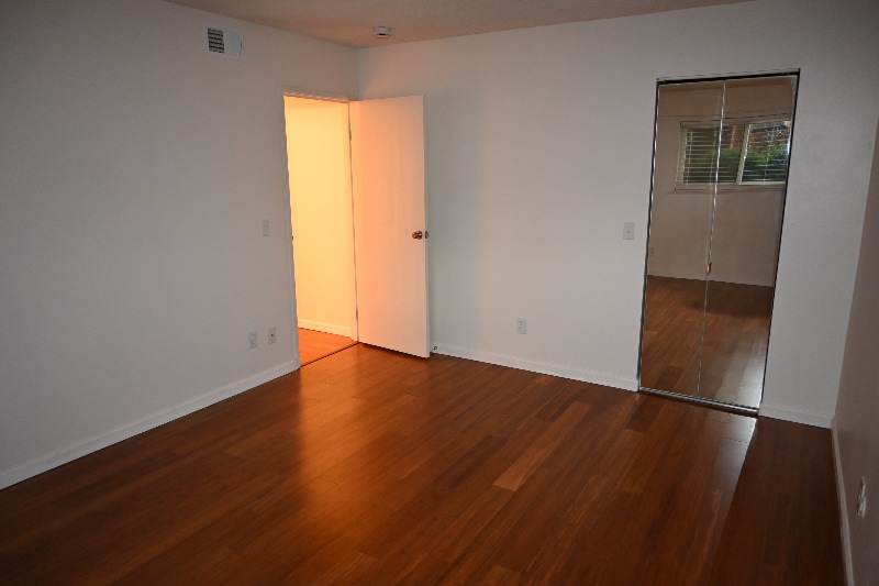 Building Photo - 337 Wright St