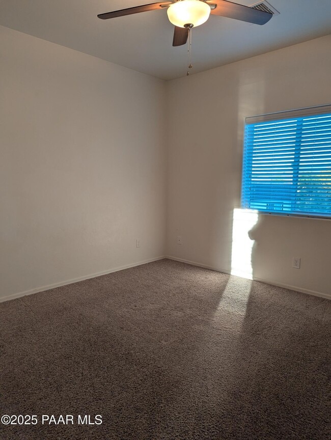 Building Photo - 8980 E Navajo Ct