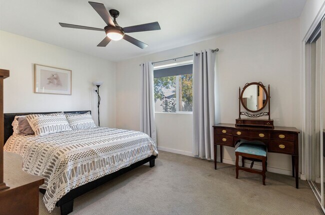 Building Photo - Cute 3 Bedroom 2 Bath In Phoenix!