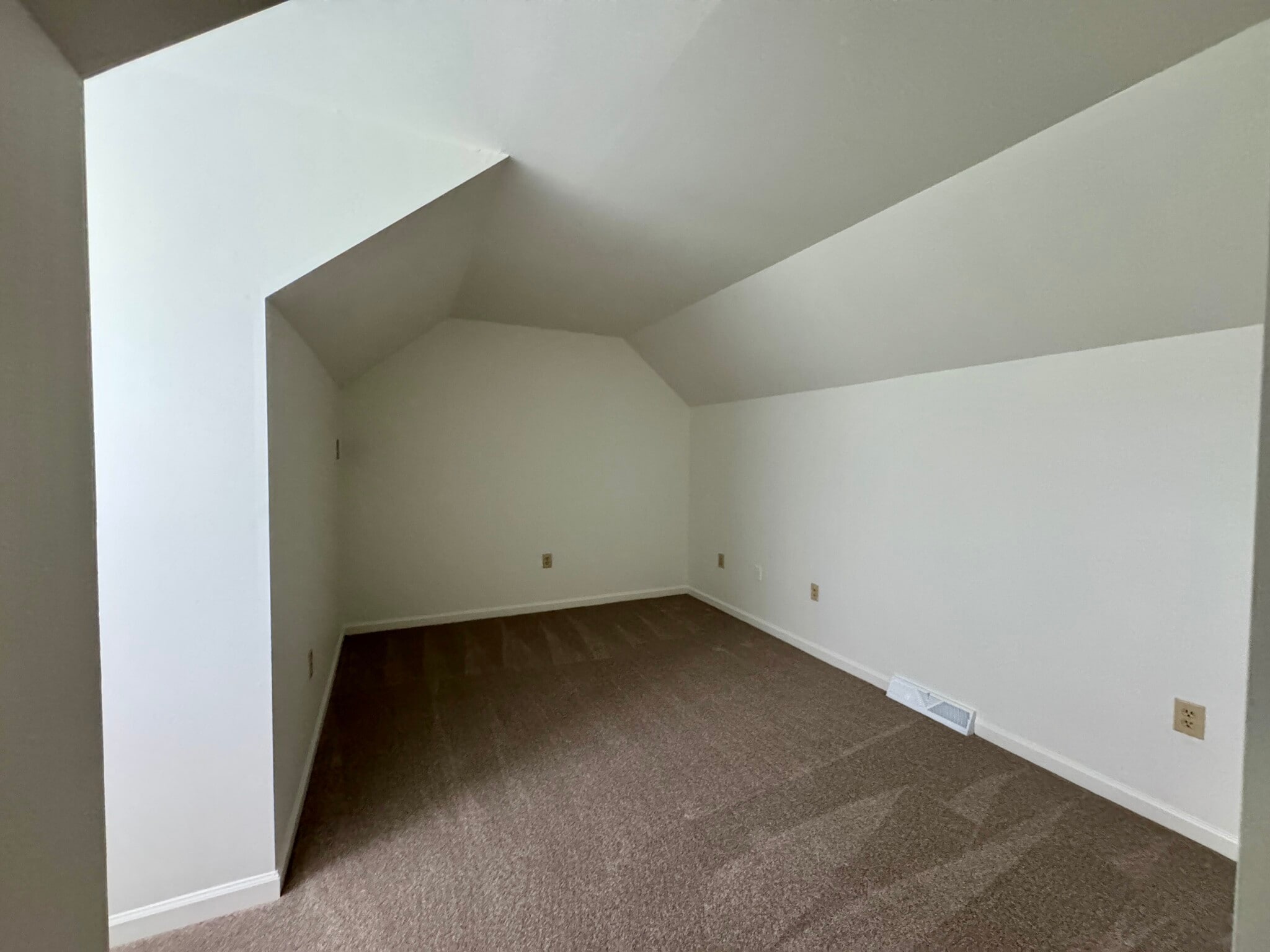 Building Photo - 106 Chukar Ct
