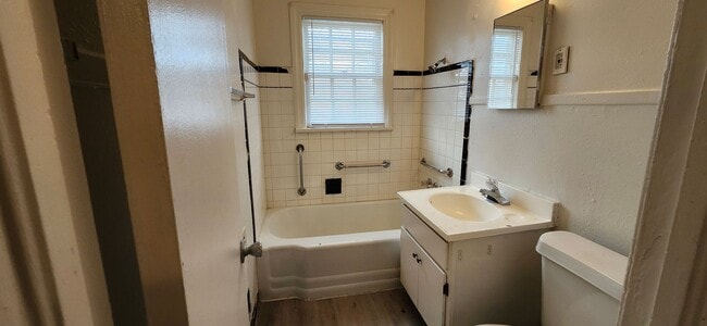 Building Photo - WONDERFUL 3 BEDROOM HOME FOR RENT IN OKC!! * MOVE IN SPECIAL!!! HALF OFF FIRST MONTHS RENT!*