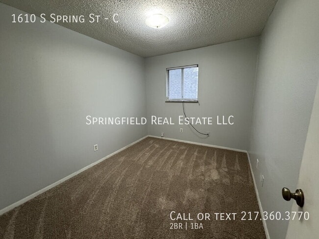 Building Photo - 1610 S Spring St
