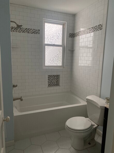 Building Photo - 34 Abbottsford Pl