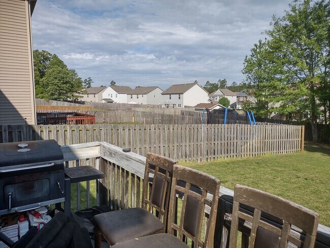 Building Photo - Great Four Bedroom Home in Elgin, SC!