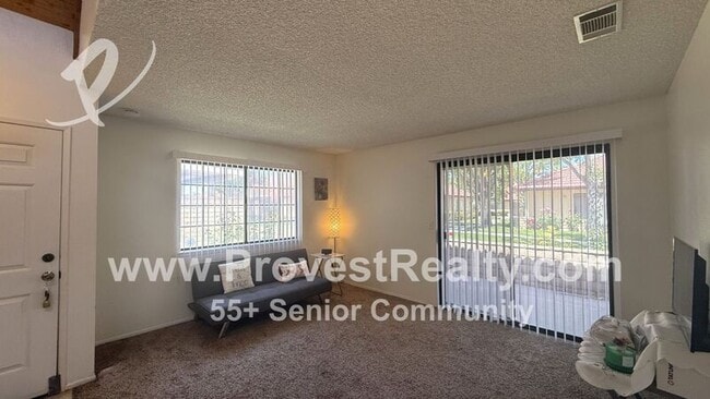 Building Photo - 19240 Cottonwood Dr
