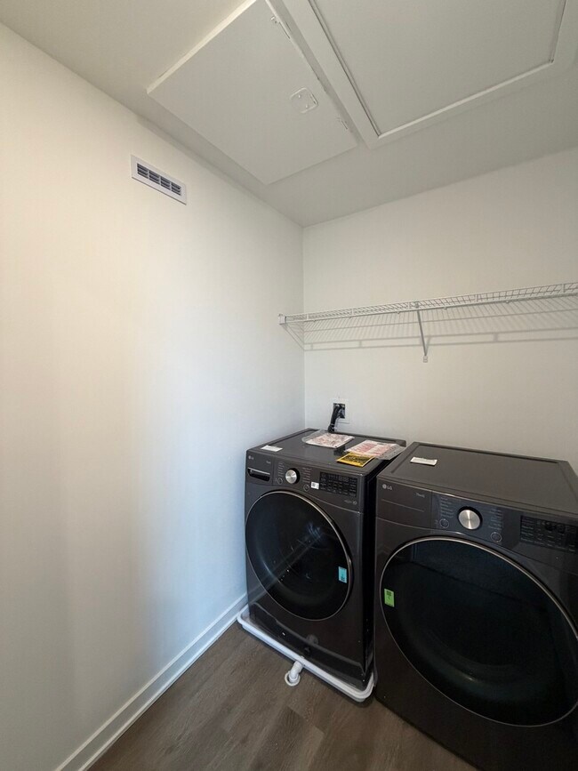 Building Photo - 116 Cornerstone Xing