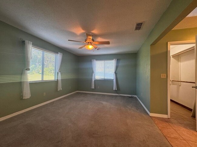 Building Photo - 3/2 in Pelican Bay