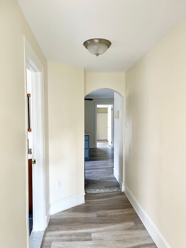 Building Photo - 5119 Hazel Ave