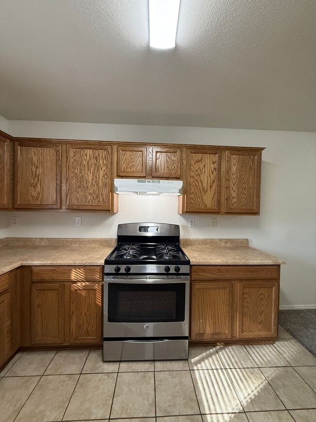 Building Photo - L41900