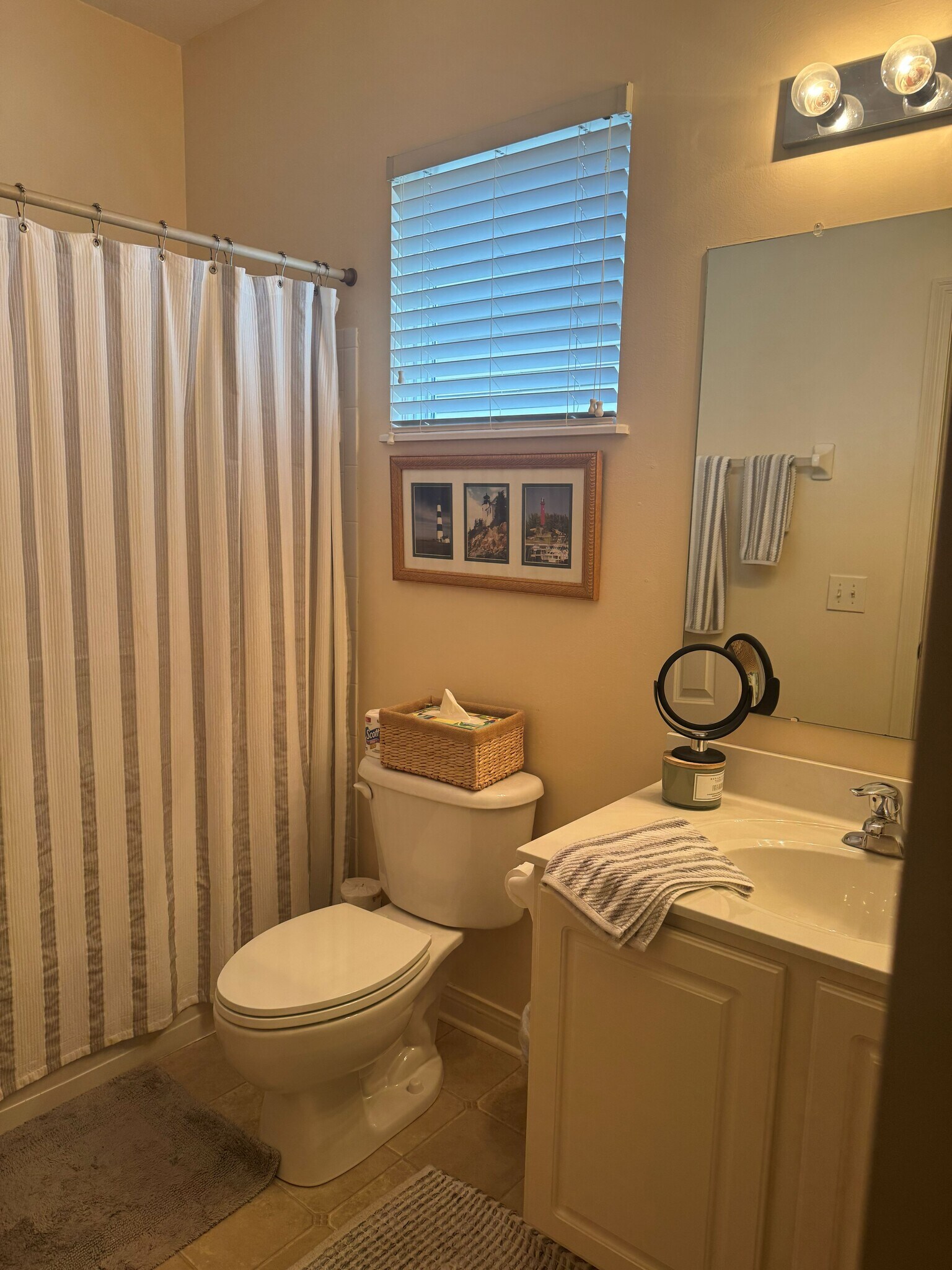 2nd Bathroom Upstairs - 6144 Braet Rd