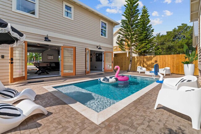 Building Photo - 28 W Castillo Dr