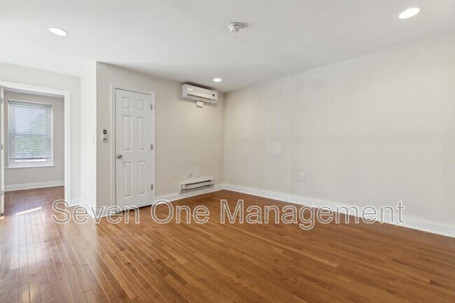Building Photo - 6066 Ridge Ave