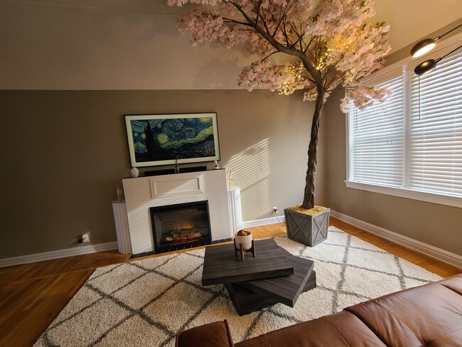 Living Room - 7333 Amherst Ave