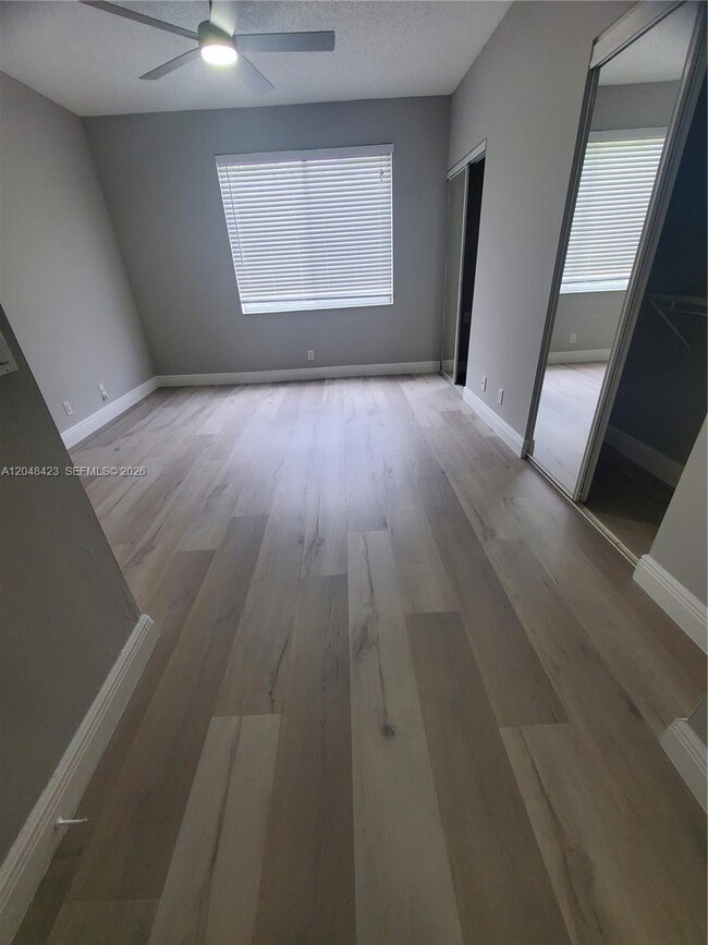 Building Photo - 7858 Dixie Beach Cir