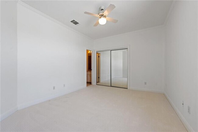 Building Photo - 16018 Fontaine Ave