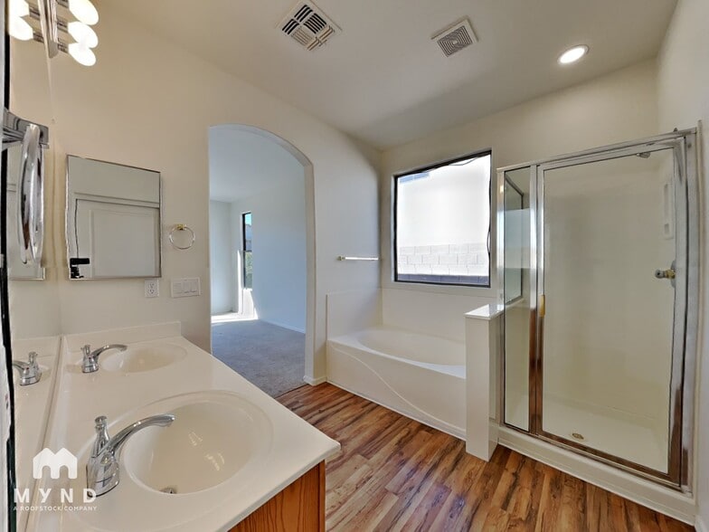 Building Photo - 13133 W Citrus Way