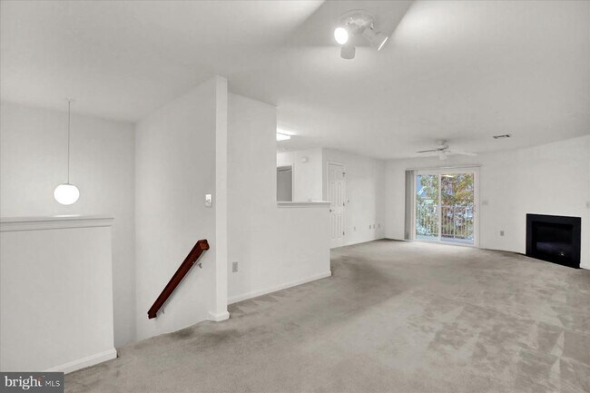 Building Photo - 119 Oriole Ct