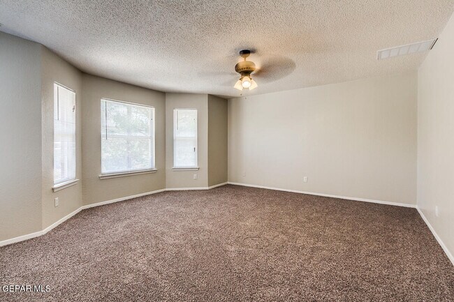 Building Photo - 6104 La Posta Dr