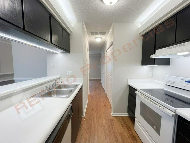 Building Photo - Kilcullen Drive-4612