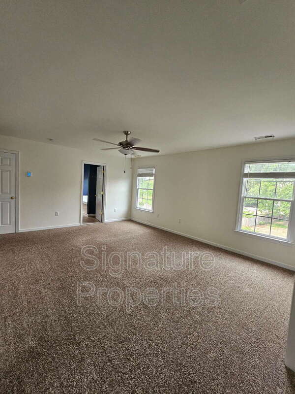 Building Photo - 5600 Barnsley Pl