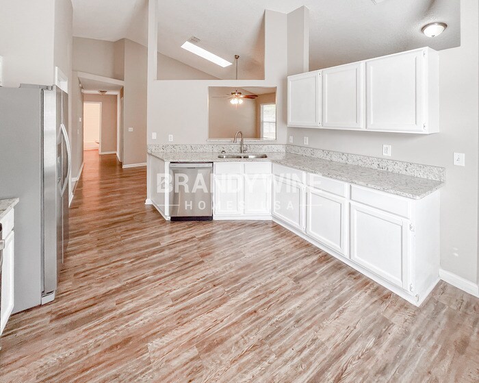 Building Photo - 439 Moby Dick Dr N